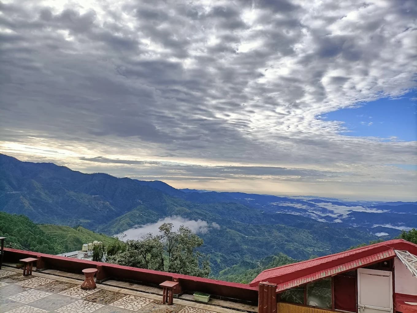 Best Places to Stay in Lansdowne: Top Hotels, & Resorts